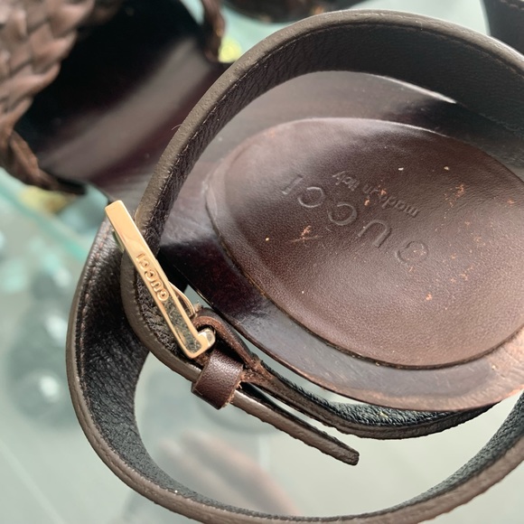 GUCCI Authentic Brown Leather High Heel Wooden Sandals with Gold Stud accents - Picture 4 of 8